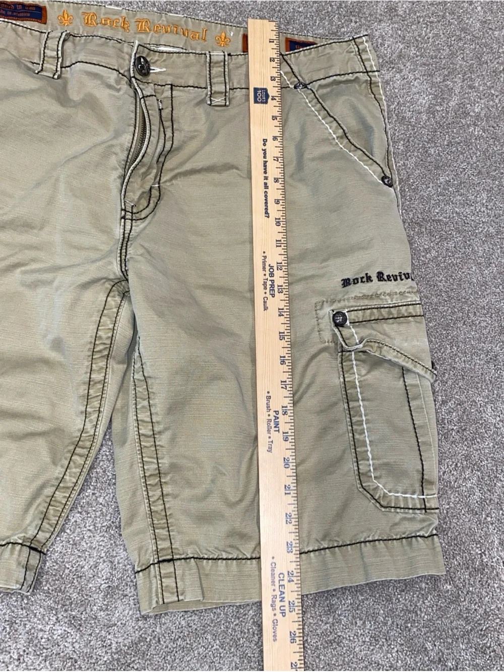 Rock Revival Khaki Cargo Shorts Men’s 40” Classic Fit Fading Summer